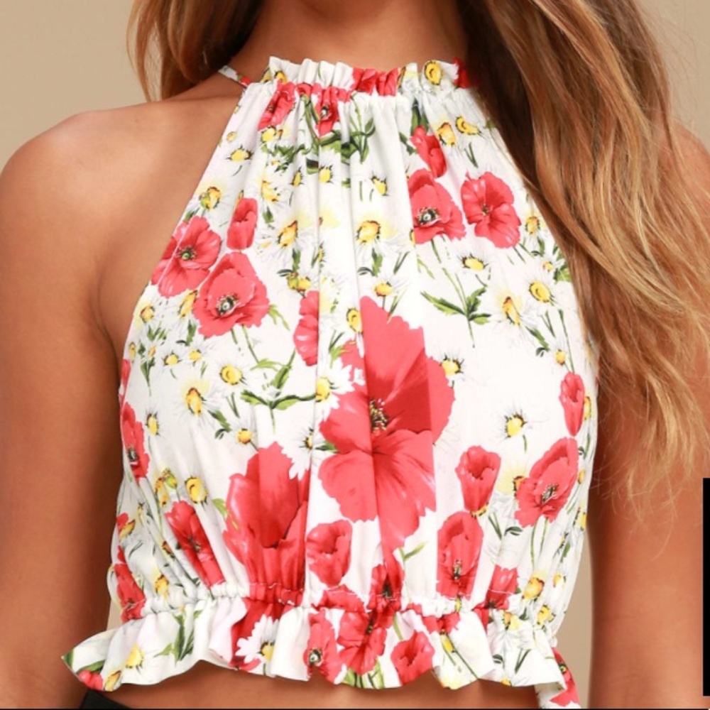 NOSTALGIA WHITE AND RED FLORAL PRINT CROP TOP